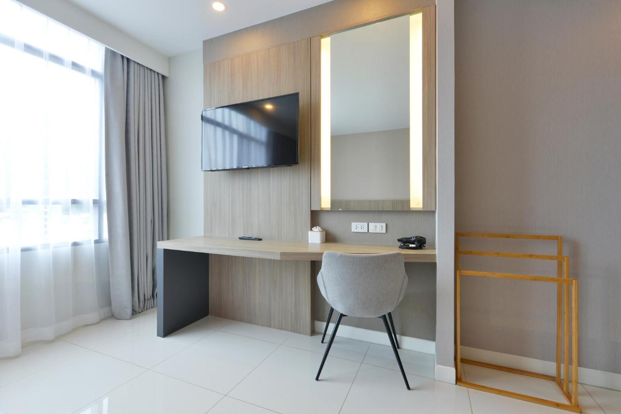 Grace Patong Hotel Kathu Exterior photo
