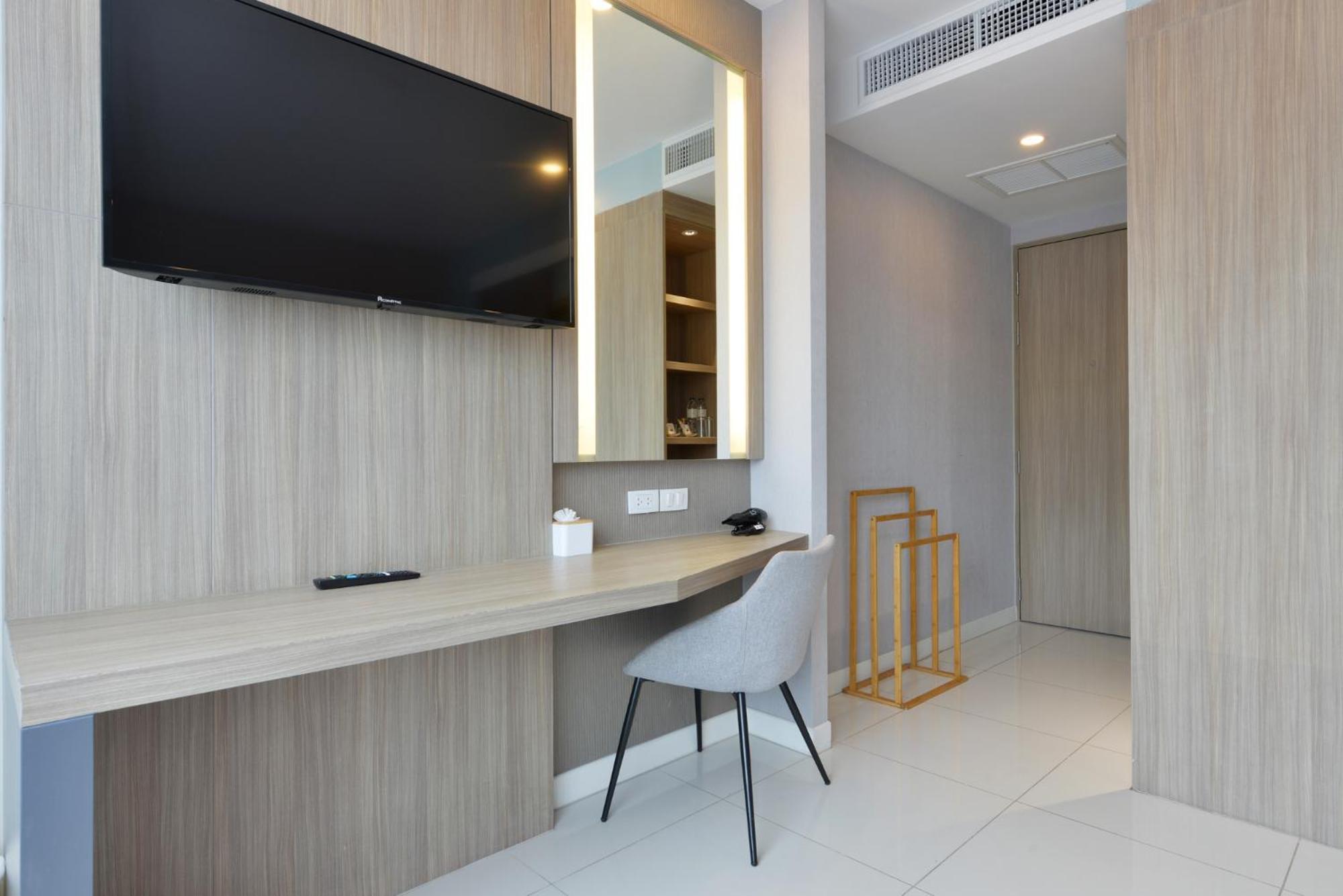 Grace Patong Hotel Kathu Exterior photo