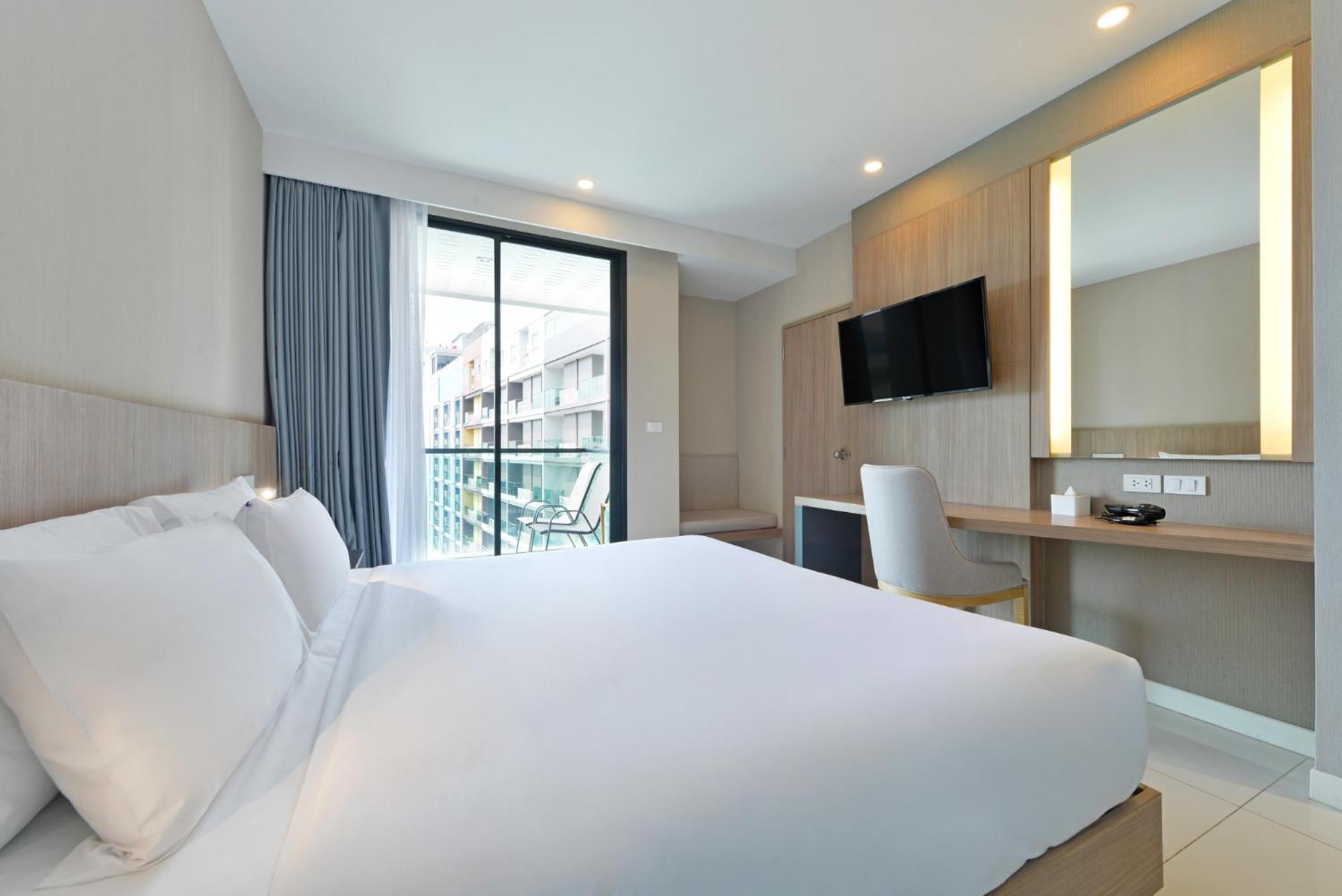 Grace Patong Hotel Kathu Exterior photo